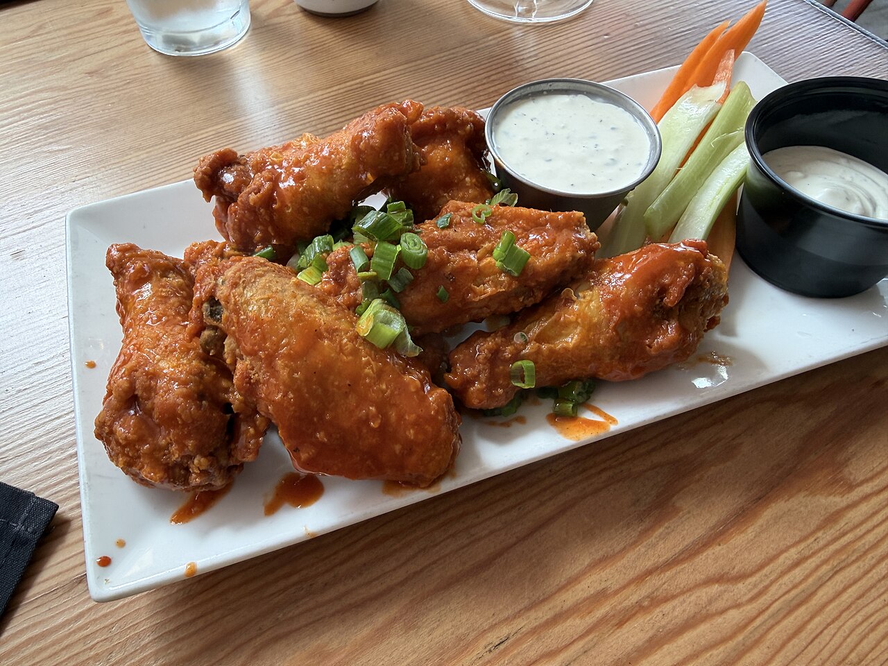Buffalo wings with ranch and blue cheese at Hopmonk, Sonoma, California
