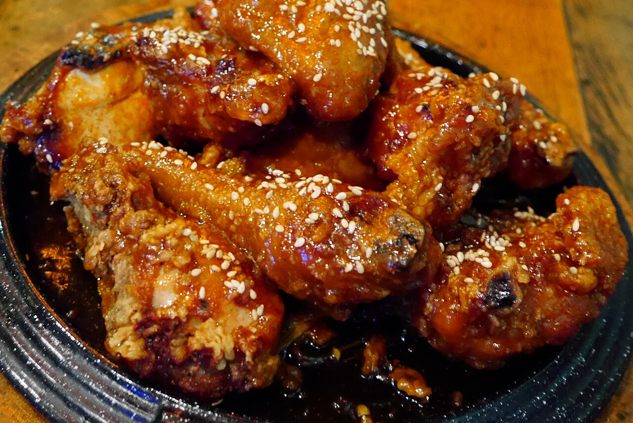 Yangnyeom-chikin (spicy fried chicken)