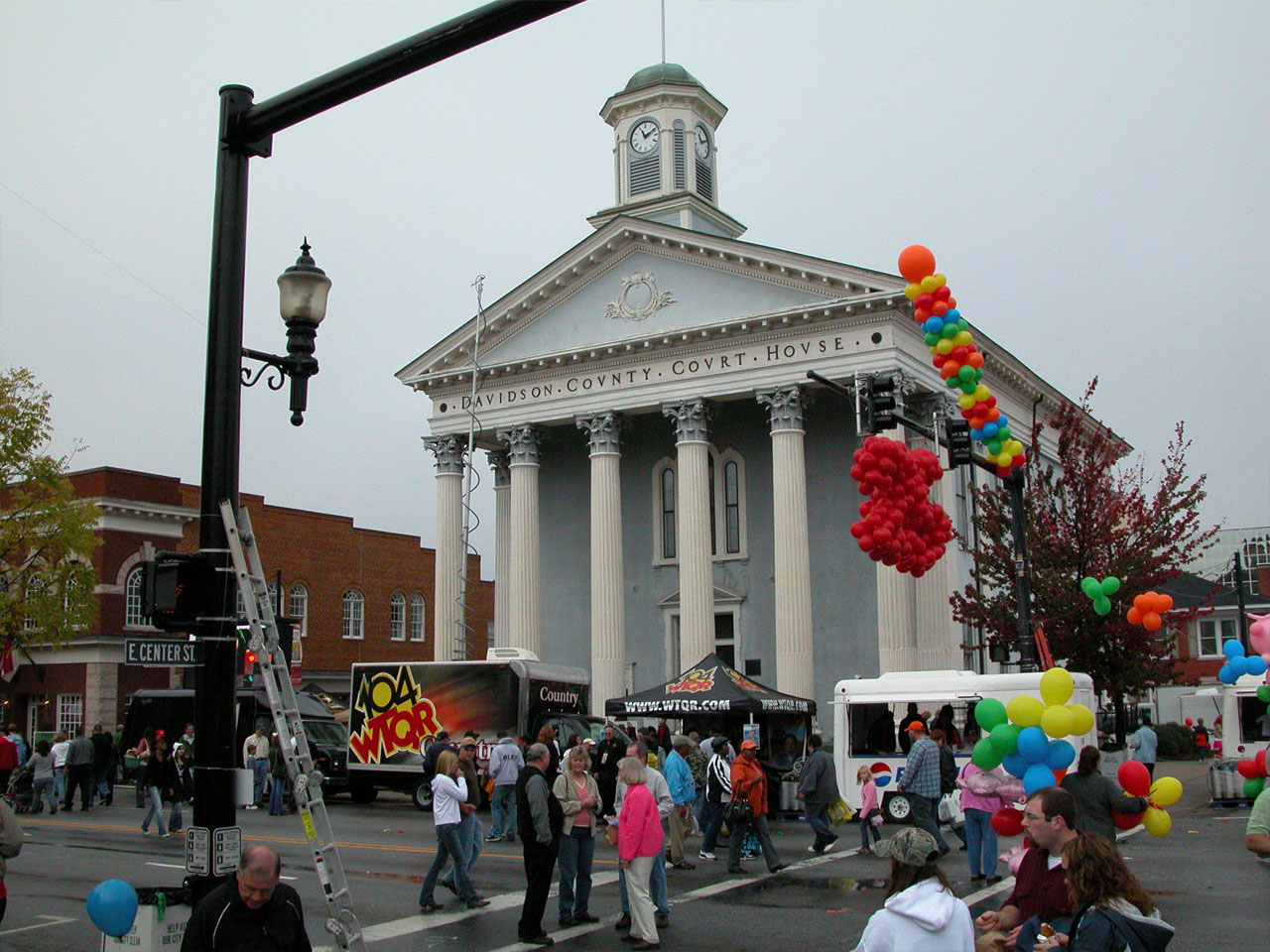 Lexington Barbecue Festival 2008, 25th anniversary.  Shot of downtown, Main and Center, and the courthouse during the festival.  It was raining that day