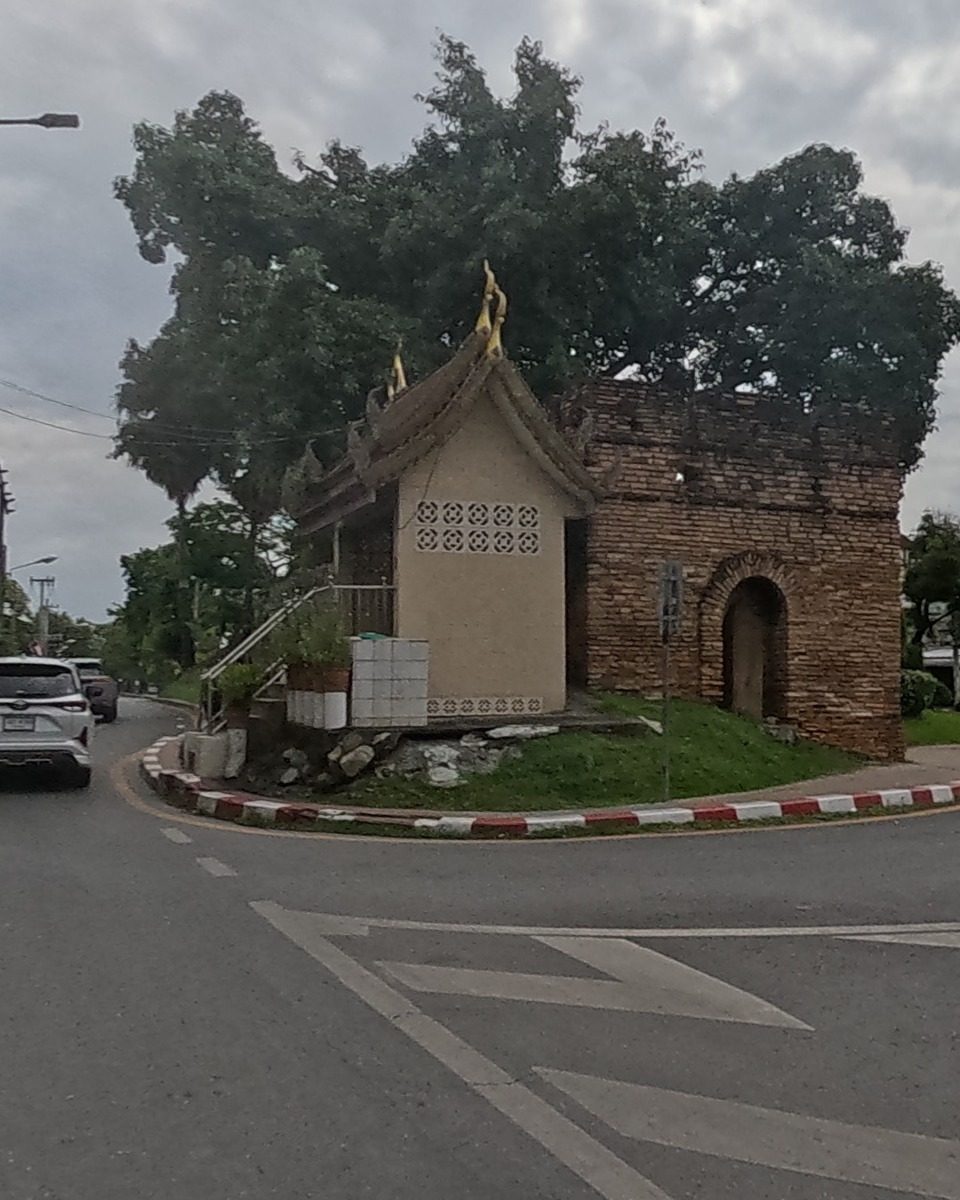Chiang Mai Gate's brick remnant