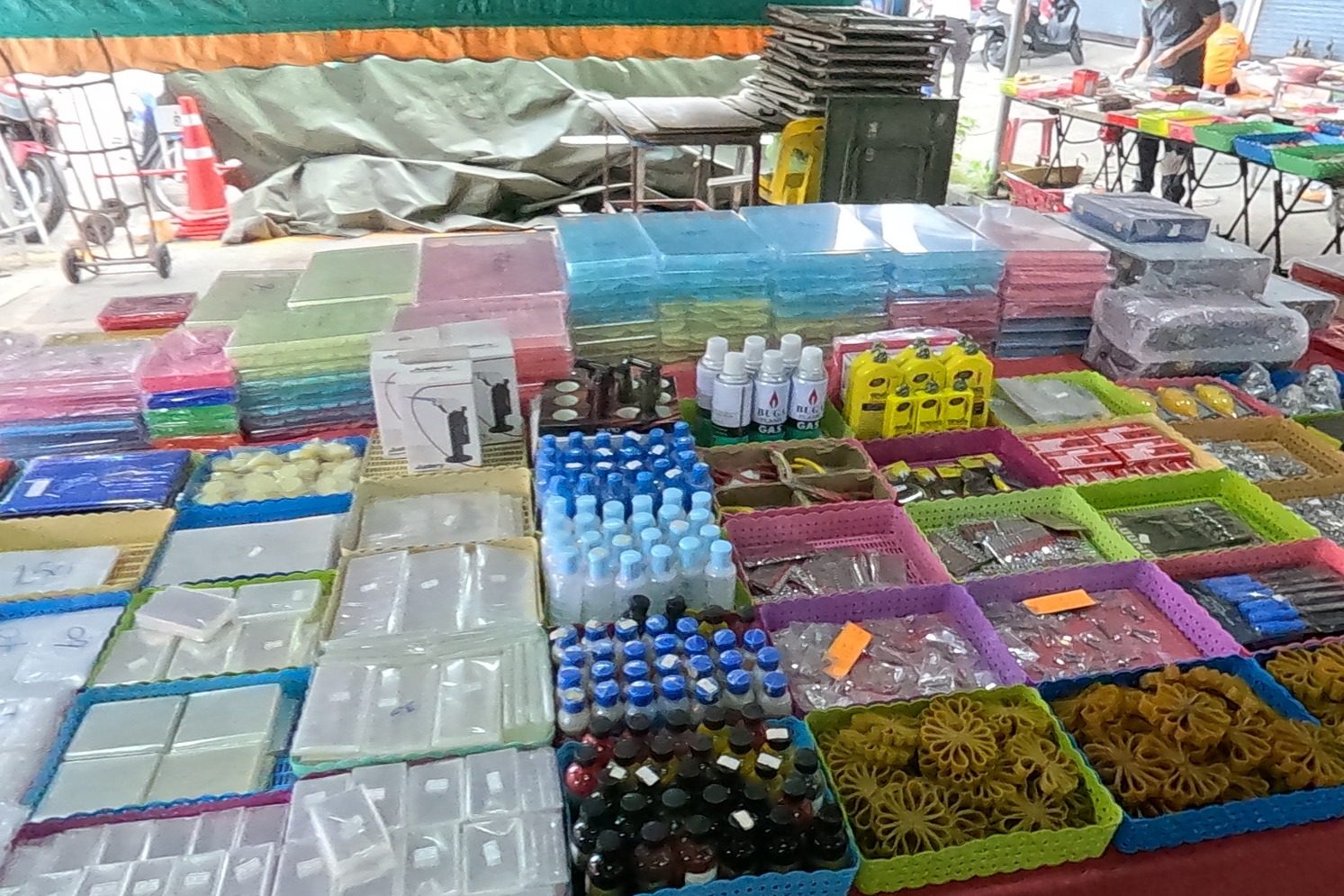 Encasing supplies: gas, torches, trays