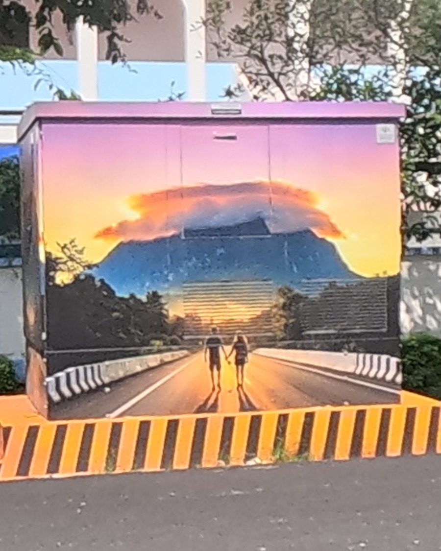 Sunset mountain scene box wrap