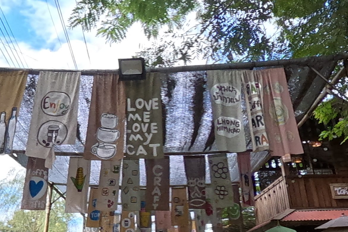 Hand-painted cloth flags: LOVE ME LOVE MY CAT — Chamcha Market, San Kamphaeng