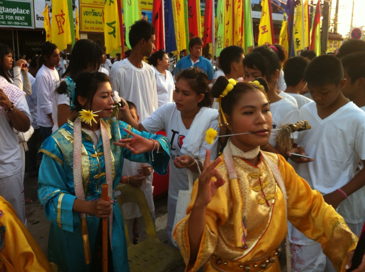 Two ma song before the parade, Phuket