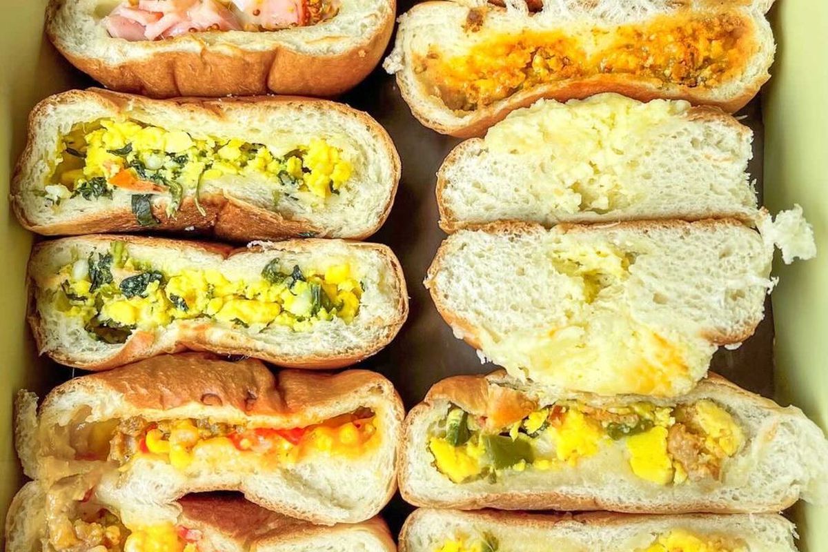 Howdy Kolache, a pair of Chicago entrepreneurs’ tribute to the kolache (“koh-la-chee”) – a typical Texas breakfast delicacy with Czech origins