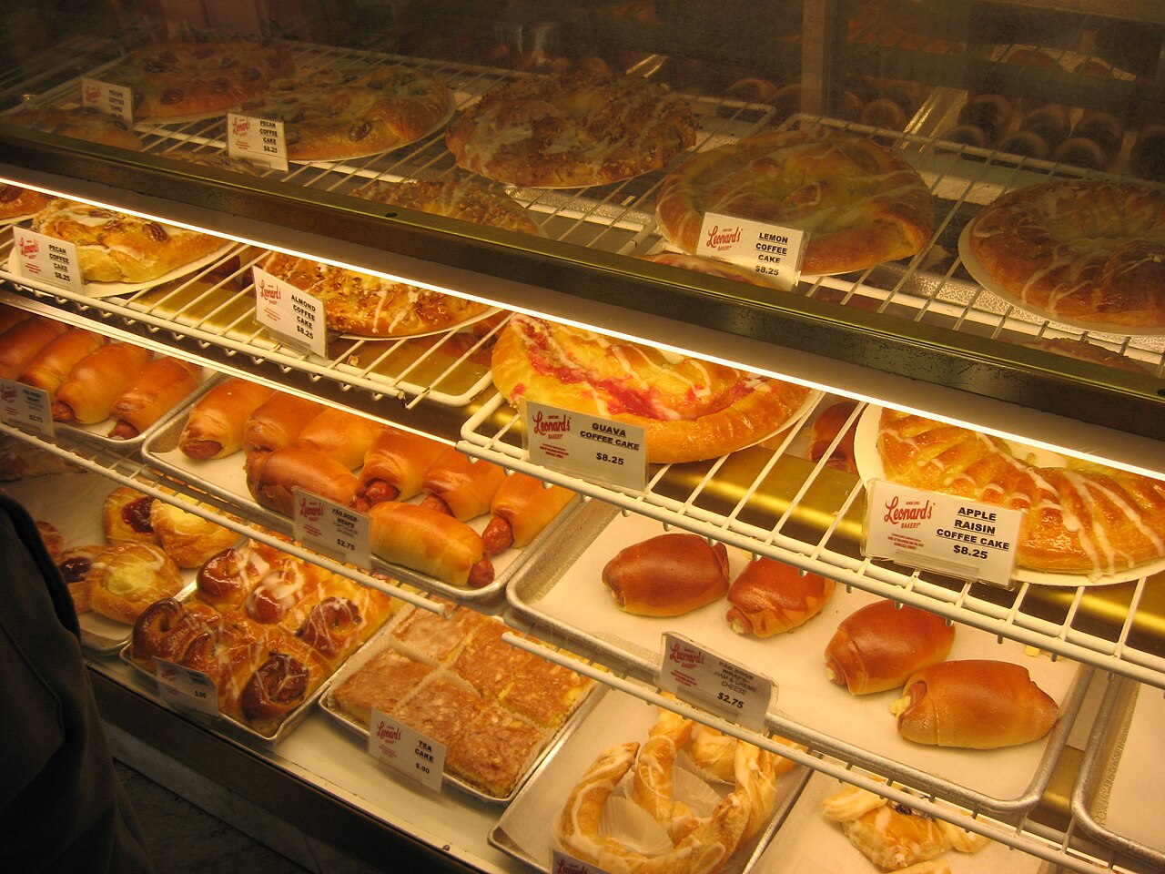 Eat their malasadas and other good things. www.leonardshawaii.com/